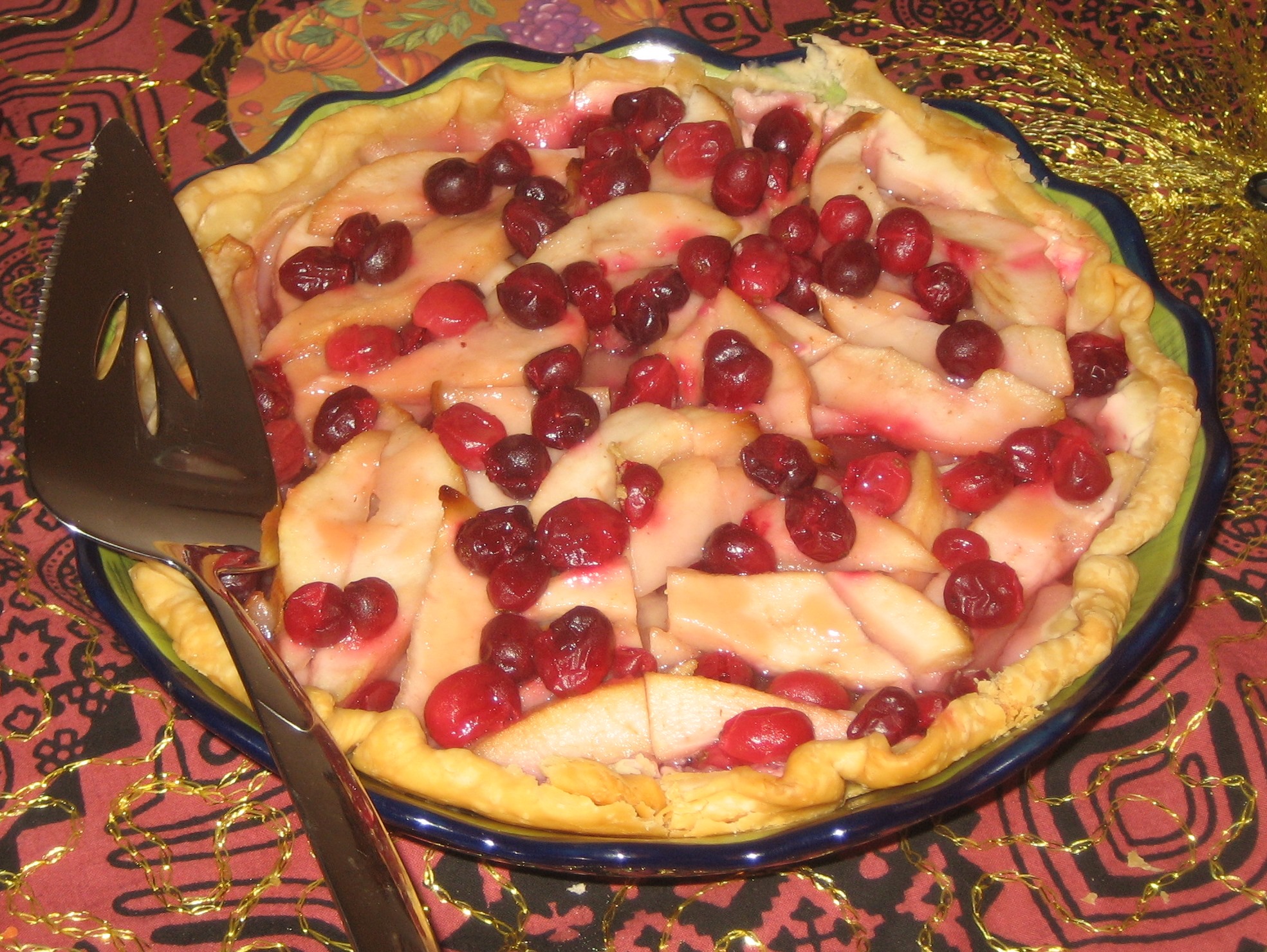 Fresh Pear & Cranberry Pie - www.SweetDashofSass.com