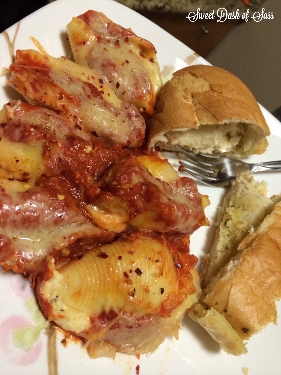 Stuffed Cheesy Shells- www.SweetDashofSass.com